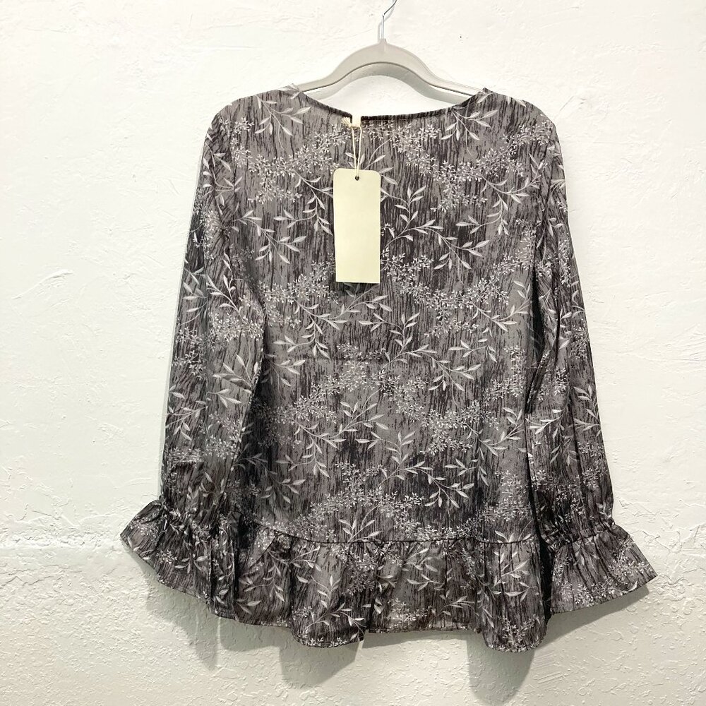 NWT La Bellum by Hillary Scott Long Sleeve Top Peplum Ruffle Embroidered Gray L - Picture 2 of 10